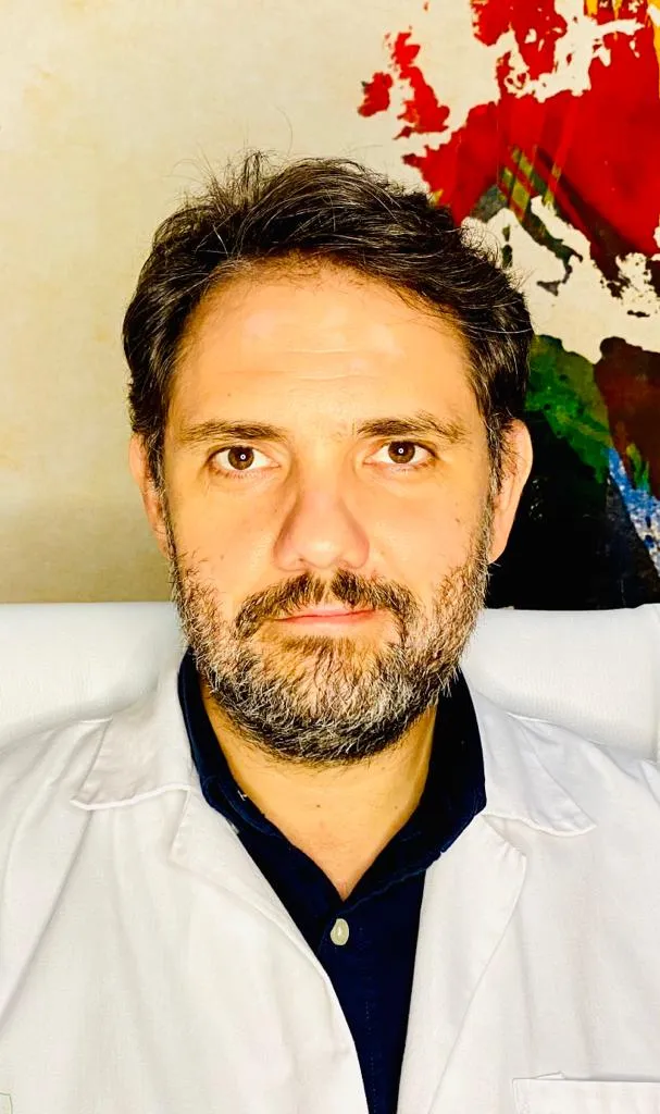Dr. Santiago González Santiago
